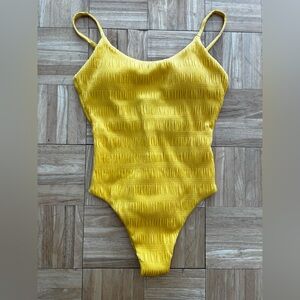 Andie butter yellow one piece rouched swimsuit size M